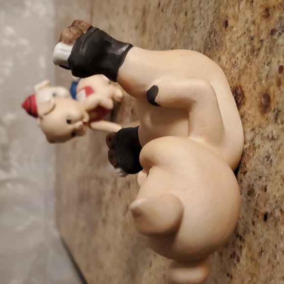 Vintage ceramic porcelain piglet figurines - Picture 4 of 17